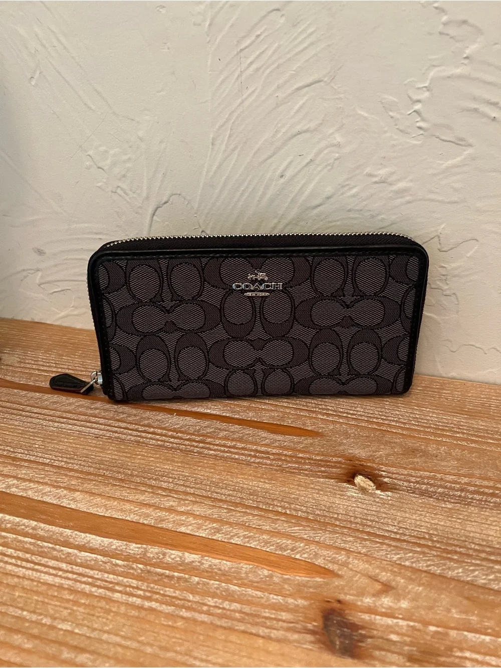 Coach Authentic Black/Gray Signature Accordion Zip Around Wallet